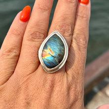 Load image into Gallery viewer, Labradorite Ring, Size 8
