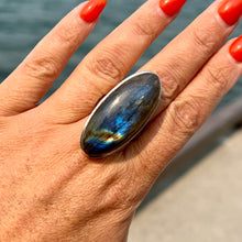 Load image into Gallery viewer, Labradorite Ring, Size 9