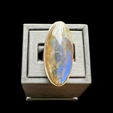 Load image into Gallery viewer, Labradorite Ring, Size 9