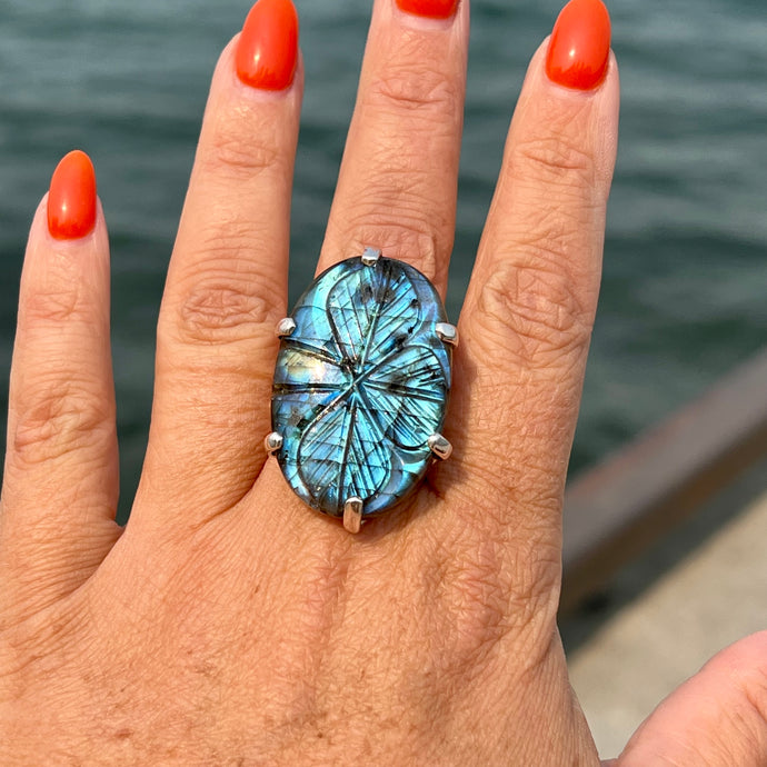 Carved Labradorite Ring, Side 7.5