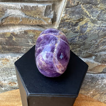Load image into Gallery viewer, Hand Carved Skull made of Amethyst
