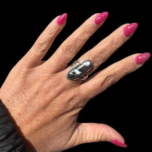 Load image into Gallery viewer, White Buffalo Ring, Size 9
