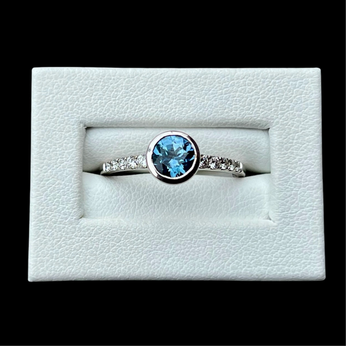 Montana Sapphire Ring with Diamonds in White Gold, Size 7