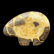 Load image into Gallery viewer, Medium Zuni Style Bear Carved from Septarian Agate
