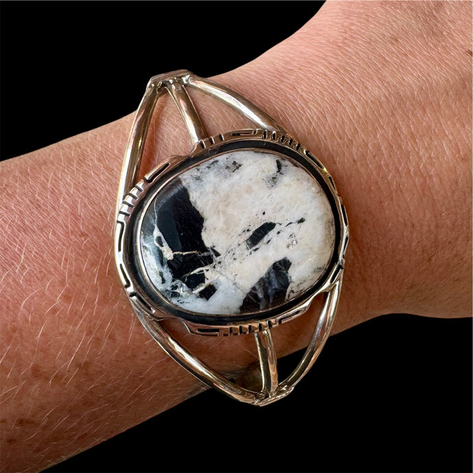 White Buffalo Bracelet, 6.5”